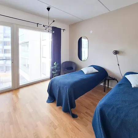 Next To Train Station, 7 Mins By Train To Airport Апартаменты Вантаа