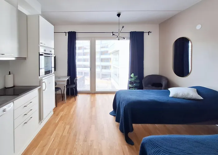 Next To Train Station, 7 Mins By Train To Airport Апартаменты Вантаа